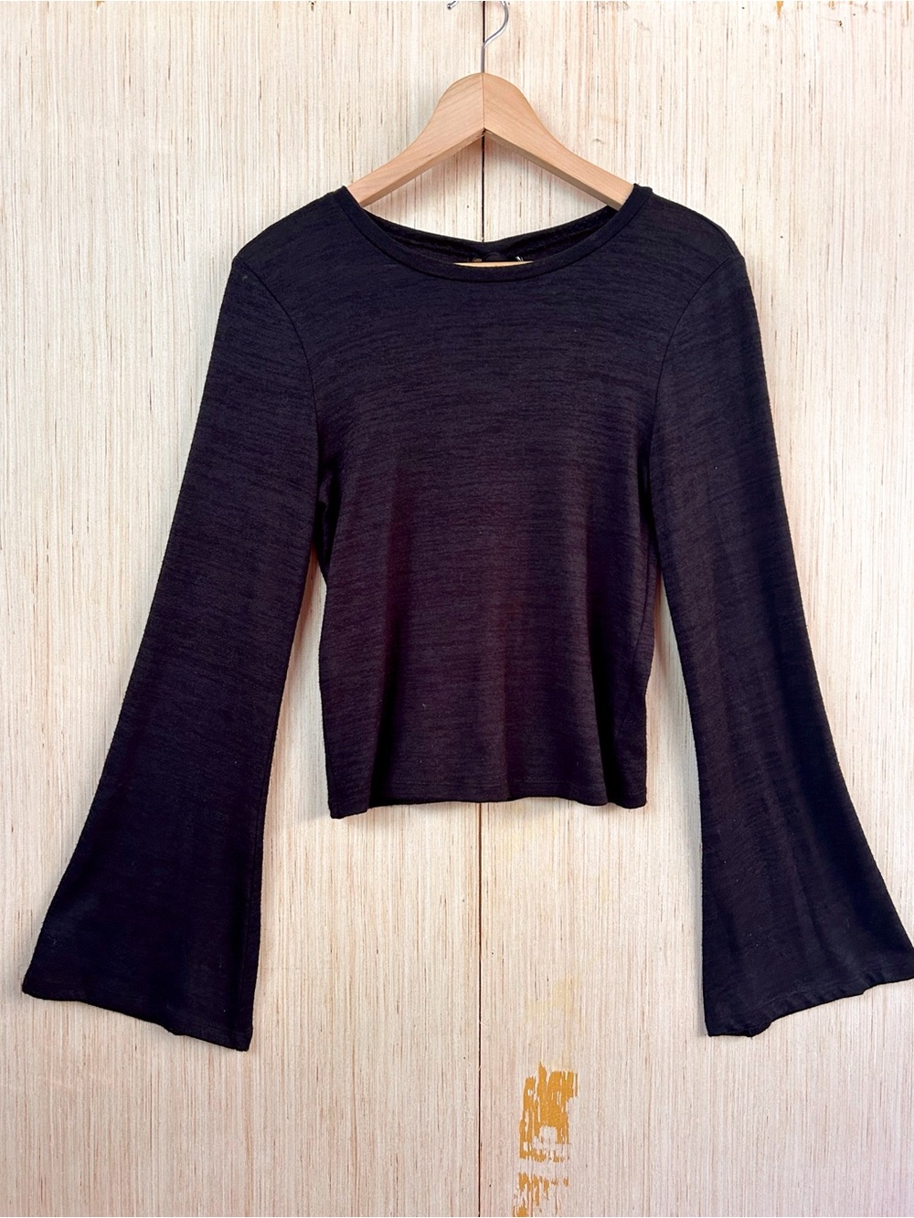 Bell Sleeve Tie Back Keyhole Blouse in Black Like New